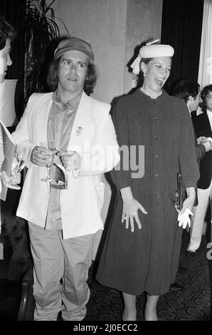 Prinzessin Michael von Kent und Elton John beim Music Therapy Charity Lunch im Intercontinental Hotel in der Park Lane. Juni 1979. Stockfoto