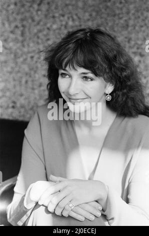 Kate Bush, Sängerin, Songwriterin und Musikerin, im Bild in London, England. Aufgenommen am 27.. September 1979 von 1979, hatte Kate Bush die Alben 'The Kick Inside' mit den Hit-Singles 'Wuthering Heights' und 'The man With The Child in His Eyes' und 'Lionhart' mit den Hits-Singles 'Hammer Horror' und 'Wow' veröffentlicht. Stockfoto