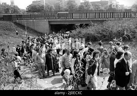 Die Stadt Newcastle 900 Jahre Jubiläumsfeiern 1980 - das Jubiläumsjahr Feiern Sie die Gründung des Neuen Schlosses im Jahr 1080 durch Robert Curtois, Sohn von William dem Eroberer - Massen strömen zum letzten Tag der Fun to Be Young Ausstellung. 26.. Mai 1980 Stockfoto