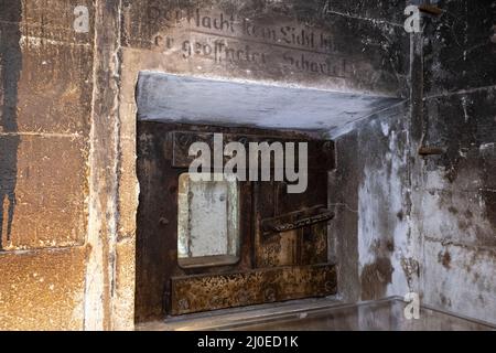 Les Sables d'Olonne, Frankreich - 1. März 2022: Blockhaus-Museum des Krankenhauses (Le Blockhaus Hopital des Sables d''Olonne). Ein riesiger deutscher Krankenhausbunker. S Stockfoto