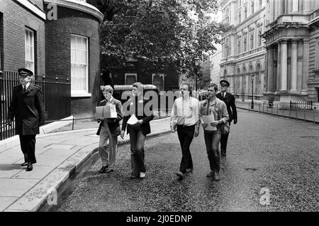 Schwulenrechte marschieren in der Downing Street 10. 28.. Juni 1980. Stockfoto