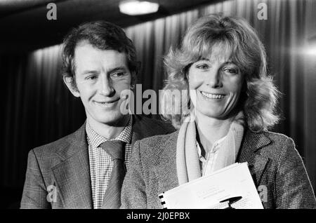 Vanessa Redgrave und Bruder Corin Redgrave hielten eine Pressekonferenz ab, um ihre Pläne zu skizzieren, nachdem sie ihre Verleumdungsklage gegen den Beobachter verloren hatten. 10.. November 1978. Stockfoto