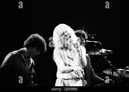 Debbie Harry im Konzert mit Blondie, im Odeon, Birmingham, im Rahmen ihrer European Tour 1979-'80. 7.. Januar 1980. Stockfoto