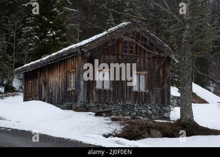Das Vest-Telemark Museum zeigt alte Bauernhäuser aus Telemark in Norwegen. Stockfoto