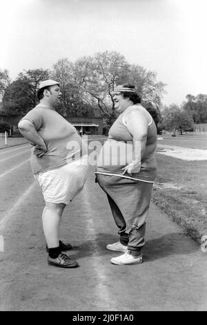 Jogger-Nauts: John Robinson Sportautor mit Colin Taylor beim Joggen im Battersea Park. 1979 78.-2550-003. Mai Stockfoto