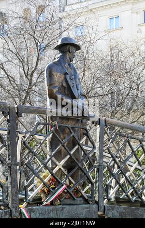 Budapest, UNGARN - 15. FEBRUAR 2015 - Statue von Imre Nagy Stockfoto