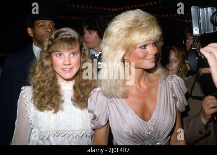 Loni Anderson und Tochter Deidra Hoffman um die 1980er Jahre Credit: Ralph Dominguez/MediaPunch Stockfoto