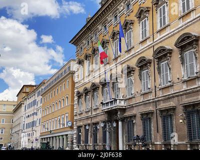 Fassade des Palazzo Madama (Madama Palace) in Rom Stockfoto