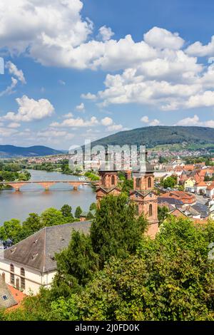 Panoramablick von Mildenburg auf die Stadt Miltenberg am Main in Unterfranken, Bayern Stockfoto