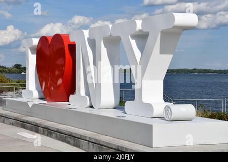 I Love New York Schild am Finger Lakes Welcome Center in Genf, New York Stockfoto