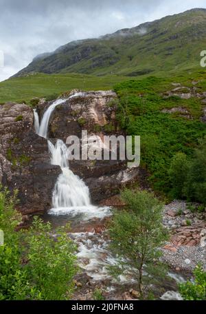 Wasserfall im schottischen Hochland. Stockfoto