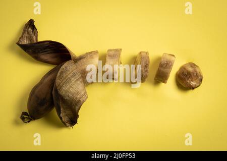 Scheiben fauler ungesunder Banane. Stockfoto