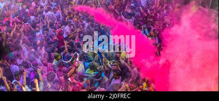 Pushkar, Rajasthan, Indien. 18. März 2022. Holi Feier in Pushkar. (Bild: © Shaukat Ahmed/Pacific Press via ZUMA Press Wire) Stockfoto