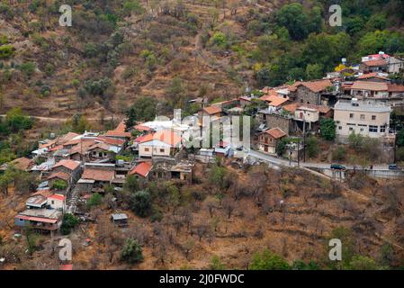 Bergdorf Askas Troodos Berg im Herbst in Zypern Stockfoto