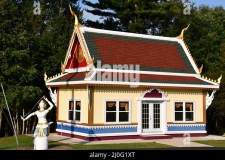 Lao Buddha Ariyamedtaram Tempel in Morris, Connecticut Stockfoto