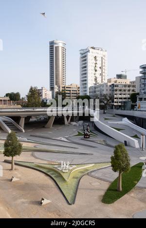Die moderne und futuristische Architektur des Eleftheria Platzes in Nikosia Die Hauptstadt von Zypern Stockfoto