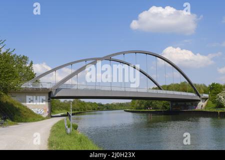Brücke über den Datteln-Hamm-Kanal, Luenen, Ruhrgebiet, Nordrhein-Westfalen, Deutschland, Europa Stockfoto