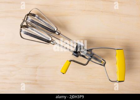 Eierbesen Mit Alten Handkurbel Stockfoto