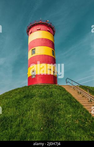 Panoramablick auf den Leuchtturm Pilsumer Stockfoto