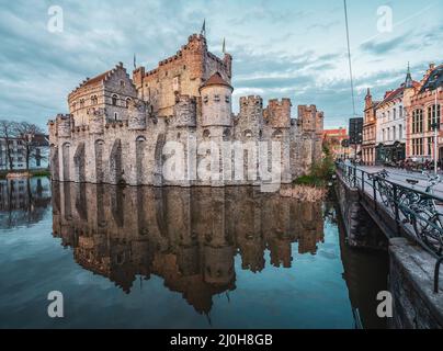 Ansicht von Gravensteen, dem Schloss der Grafen von Flandern in Belgien. Stockfoto