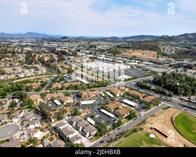 Luftaufnahme des Viertels San Marcos mit Häusern und Straßen Stockfoto