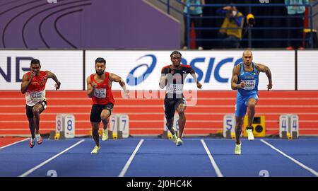 Belgrad, Serbien. 19. März 2022. Die Athleten treten bei der Hitze der Männer 60m bei den Leichtathletik-Hallenweltmeisterschaften Belgrad 2022 in der stark Arena, Belgrad, Serbien, 19. März 2022 an. Kredit: Predrag Milosavljevic/Xinhua/Alamy Live Nachrichten Stockfoto