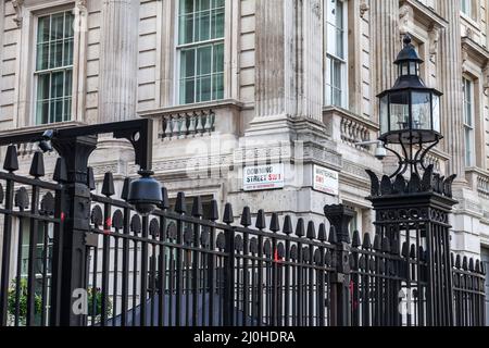 Ecke Downing Street und Whitehall in London, England, Großbritannien Stockfoto