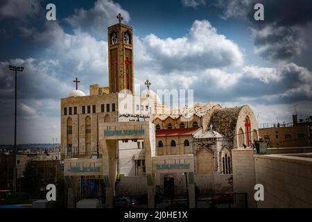 La mezquita del Rey Abdalá i es una mezquita en Amán la Capital de Jordania. Toma el nombre del rey jordano Abdalá i y fue construida entre 1982 y 198 Stockfoto