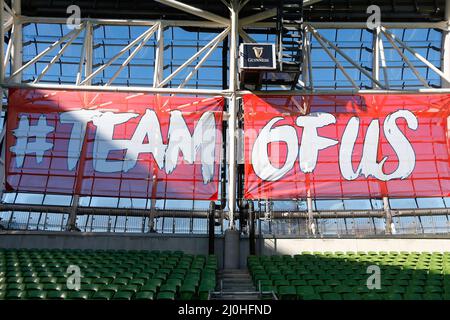 19.. März 2022 ; Aviva Stadium, Dublin, Irland; 6-Nations International Rugby, Irland gegen Schottland; Ein Banner im Aviva Stadium vor dem Start Stockfoto