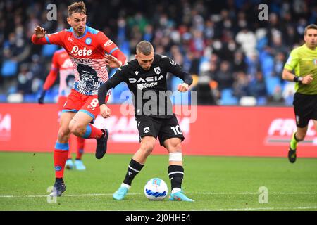 Neapel, Italien. 19. März 2022. Gerard Deulofeu ( Udinese Calcio ) markiert das Netto während der Serie A 2021/22 Spiel zwischen SSC. Napoli und Udinese Calcio im Diego Armando Maradona Stadium, Italien 19. März 2022 Quelle: Independent Photo Agency/Alamy Live News Stockfoto