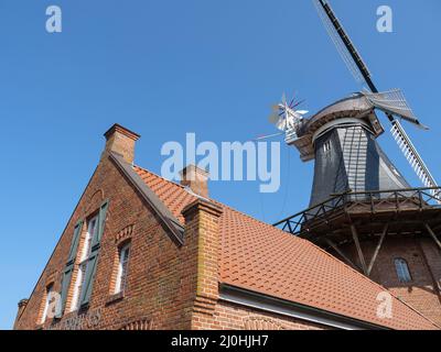 Windmühle in ditzum Stockfoto