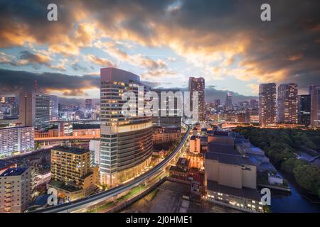 Tokio, Japan Stadtbild im Shiodome-Viertel bei Sonnenuntergang. Stockfoto