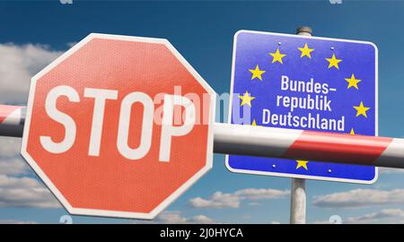 Schranke mit STOPPSCHILD und Infoschild Bundesrepublik Deutschland Stockfoto