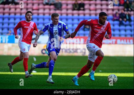 WIGAN, GROSSBRITANNIEN. MÄR 19. während des Spiels der Sky Bet League 1 zwischen Wigan Athletic und Morecambe im DW Stadium, Wigan, am Samstag, 19.. März 2022. (Kredit: Ian Charles | MI News) Kredit: MI News & Sport /Alamy Live News Stockfoto