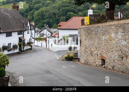 BERRYNARBOR, DEVON, UK - AUGUST 17 : Blick auf das malerische Dorf Berrynarbor in Devon am 17. August 2021 Stockfoto