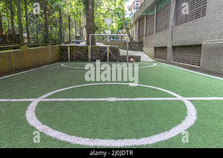 Kunstrasen Fußballplatz in Rio de Janeiro, Brasilien. Stockfoto