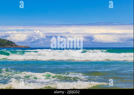 Praia Lopes Mendes Strand auf der tropischen Insel Ilha Grande Brasilien. Stockfoto