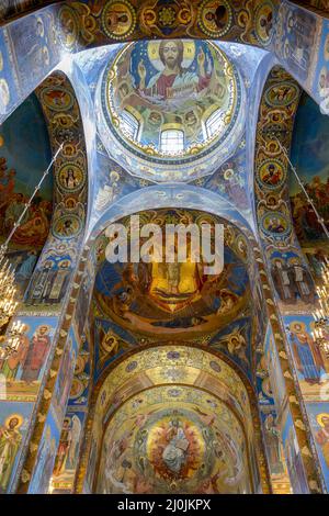 Fresken, Wandmalereien und Gemälde in der historischen Kirche des Erlösers auf Blut Stockfoto