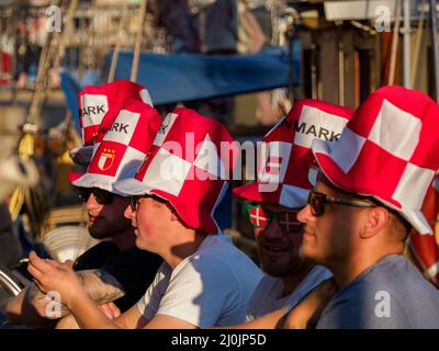 Kopenhagen, Dänemark - Juli 2021: Dänische Fans bei den letzten Fußballspielen der Euro 2021. Europa Stockfoto