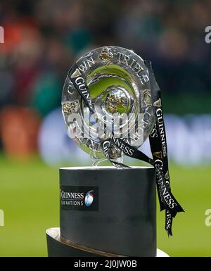 19.. März 2022 ; Aviva Stadium, Dublin, Irland; 6-Nations International Rugby, Irland gegen Schottland; die Triple Crown Platte Stockfoto
