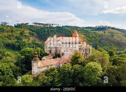 Historische mittelalterliche Burg Pernstejn, Tschechische Republik Stockfoto