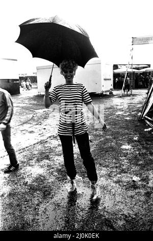 Bei der jährlichen Sommerausstellung im Newcastle Town Moor am 1. August 1980 wird es schweres, stürmisches Wetter mit sintflutartigen Regenfällen und Überschwemmungen geben Stockfoto