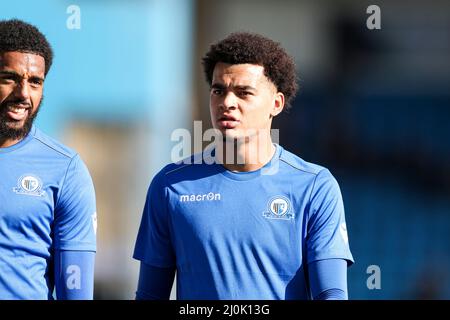 GILLINGHAM, GROSSBRITANNIEN. MÄR 19. Tom Dickson-Peters von Gillingham während des Sky Bet League 1-Spiels zwischen Gillingham und Sheffield Mittwoch im MEMS Priestfield Stadium, Gillingham am Samstag, 19.. März 2022. (Kredit: Tom West | MI News) Kredit: MI Nachrichten & Sport /Alamy Live News Stockfoto