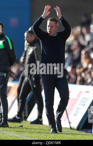 GILLINGHAM, GROSSBRITANNIEN. MÄR 19. Neil Harris, Gillingham-Manager beim Sky Bet League 1-Spiel zwischen Gillingham und Sheffield am Mittwoch im MEMS Priestfield Stadium, Gillingham, am Samstag, 19.. März 2022. (Kredit: Tom West | MI News) Kredit: MI Nachrichten & Sport /Alamy Live News Stockfoto