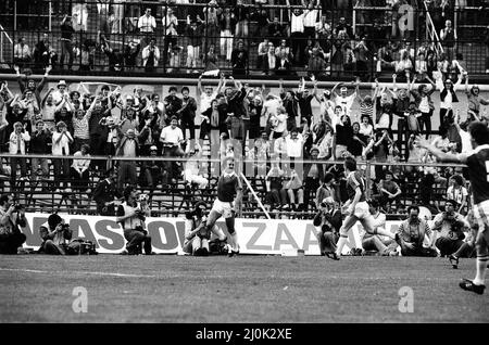 AZ Alkmaar gegen Ipswich Town in Aktion während des UEFA-Pokalfinales 2. im Olympiastadion in Amsterdam im Mai 1981. Endergebnis: AZ Alkmaar 4-2 Ipswich Town Ipswich Town mit UEFA Cup 5-4 in der Zusammenfassung. Stockfoto