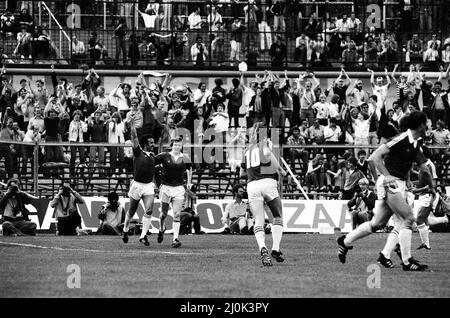 AZ Alkmaar gegen Ipswich Town in Aktion während des UEFA-Pokalfinales 2. im Olympiastadion in Amsterdam im Mai 1981. Endergebnis: AZ Alkmaar 4-2 Ipswich Town Ipswich Town mit UEFA Cup 5-4 in der Zusammenfassung. Stockfoto