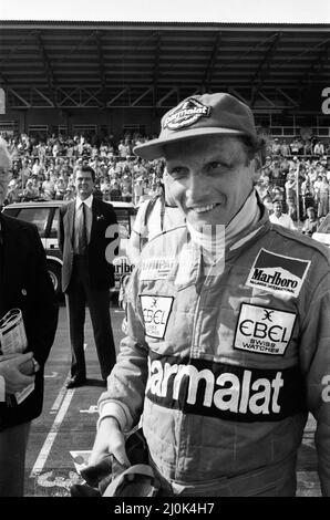 Niki Lauda, der einen Marlboro-McLaren fährt, gewinnt den Grand Prix von Großbritannien in Brands Hatch. Lauda, Weltmeister in den Jahren 1975 und 1977, konnte sich hinter Pironi und Watson auf den dritten Platz in der Fahrerwertung einarbeiten. Didier Pironi wurde Zweiter bei Brands und Patrick Tambay Dritter. Abgebildet, Niki Lauda. 18.. Juli 1982. Stockfoto