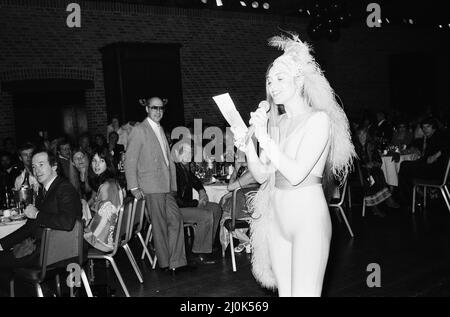 Eröffnungsabend nach der Show-Party für Cast und Crew von Cats, ein Musical nach T. S. Eliot 1939 Gedichtband Old Possums Book of Practical Cats, komponiert von Andrew Lloyd Webber, und zeigt im New London Theatre, fotografiert am Montag, 11.. Mai 1981. Stockfoto