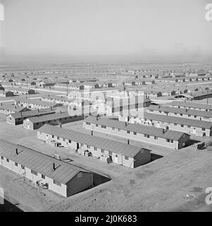 Luftaufnahme des Granada Relocation Center, einem Internierungslager für Amerikaner japanischer Abstammung während des Zweiten Weltkriegs, 12. Dezember 1942 in Amache, Colorado. Am 18. März 2022 wurde der Ort von Camp Amache von Präsident Joe Biden zur nationalen historischen Stätte erklärt. Stockfoto