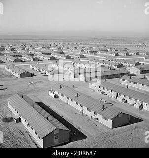 Luftaufnahme des Granada Relocation Center, einem Internierungslager für Amerikaner japanischer Abstammung während des Zweiten Weltkriegs, 12. Dezember 1942 in Amache, Colorado. Am 18. März 2022 wurde der Ort von Camp Amache von Präsident Joe Biden zur nationalen historischen Stätte erklärt. Stockfoto